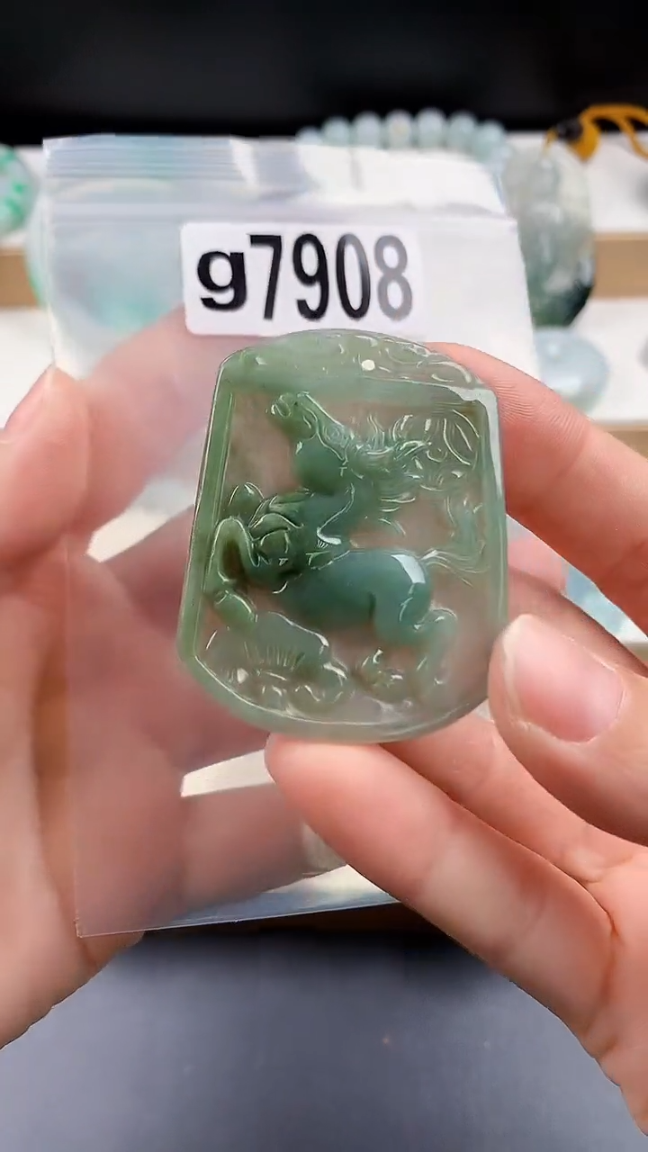 颈饰未镶嵌翡翠颈饰未镶嵌缅甸天然翡翠吊坠