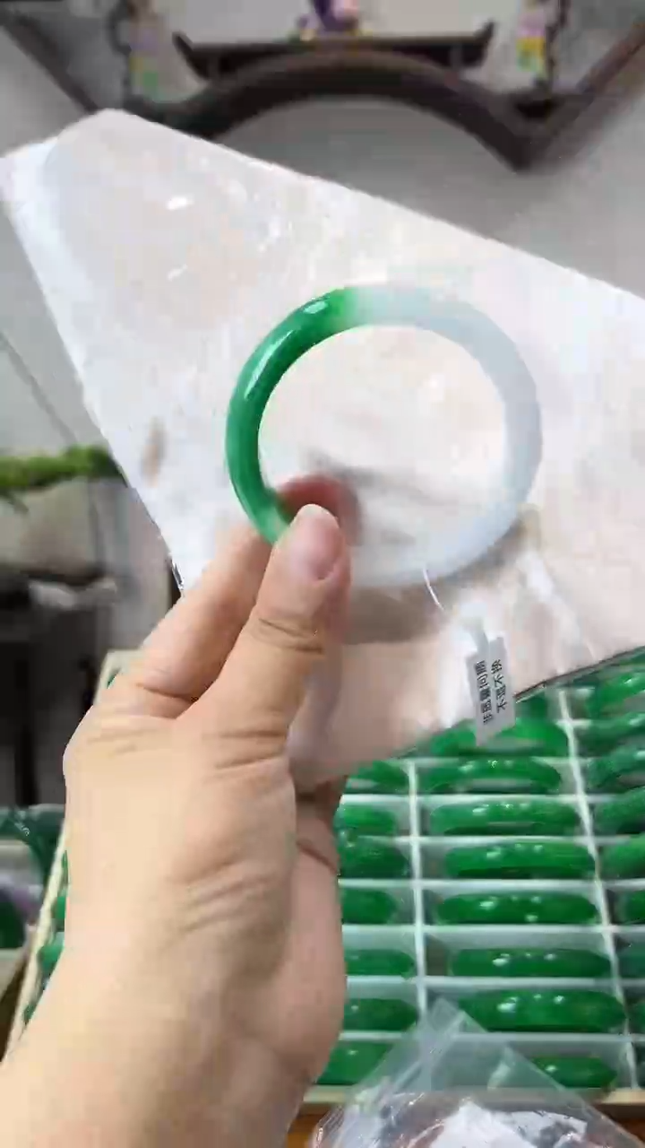 【闪购商品】砖雕闪31 圈口55 独货手镯