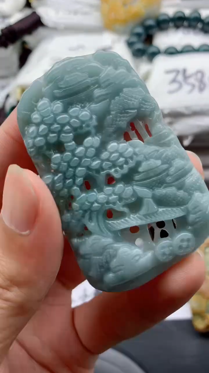 翡翠未镶嵌颈饰00000000