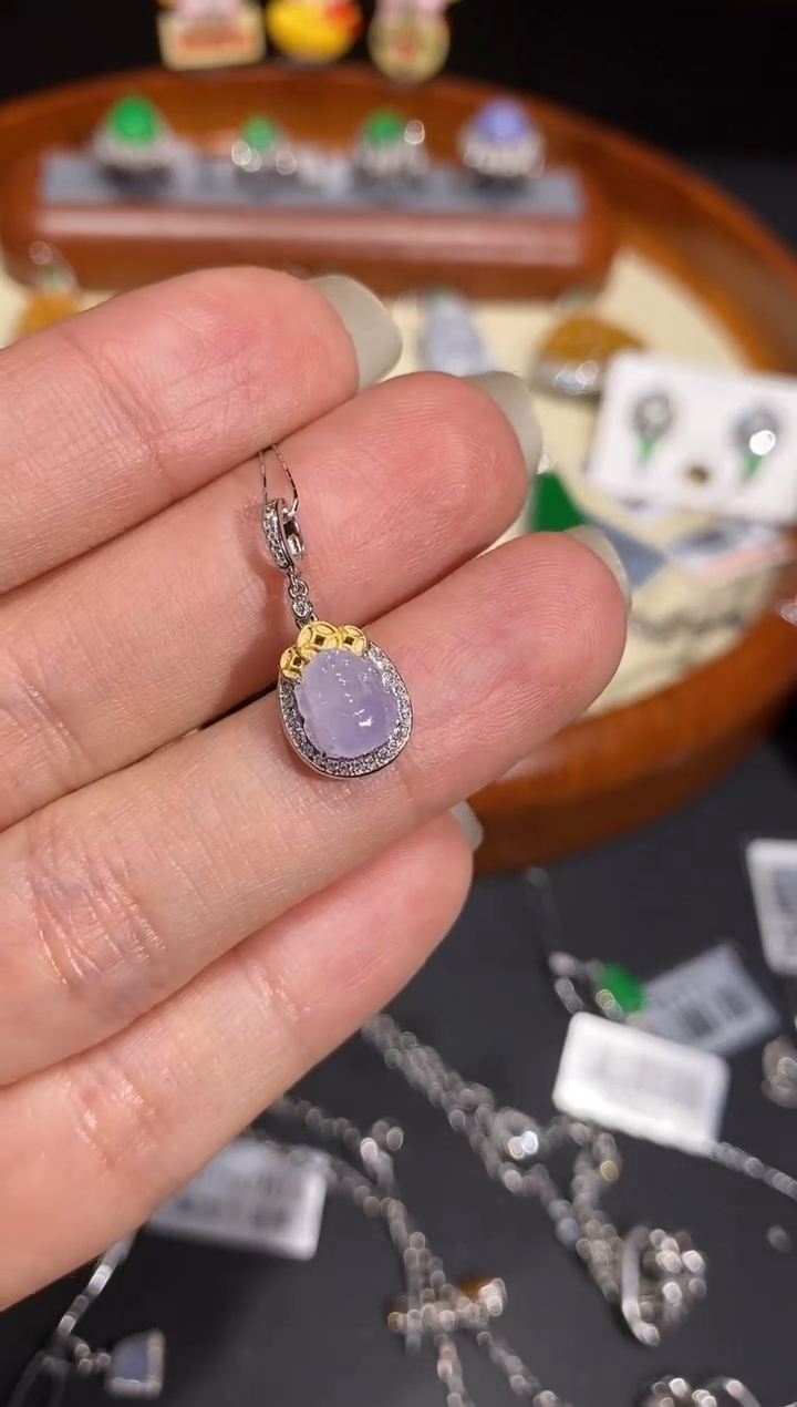 【闪购商品】翡翠颈饰18K金镶嵌吊坠