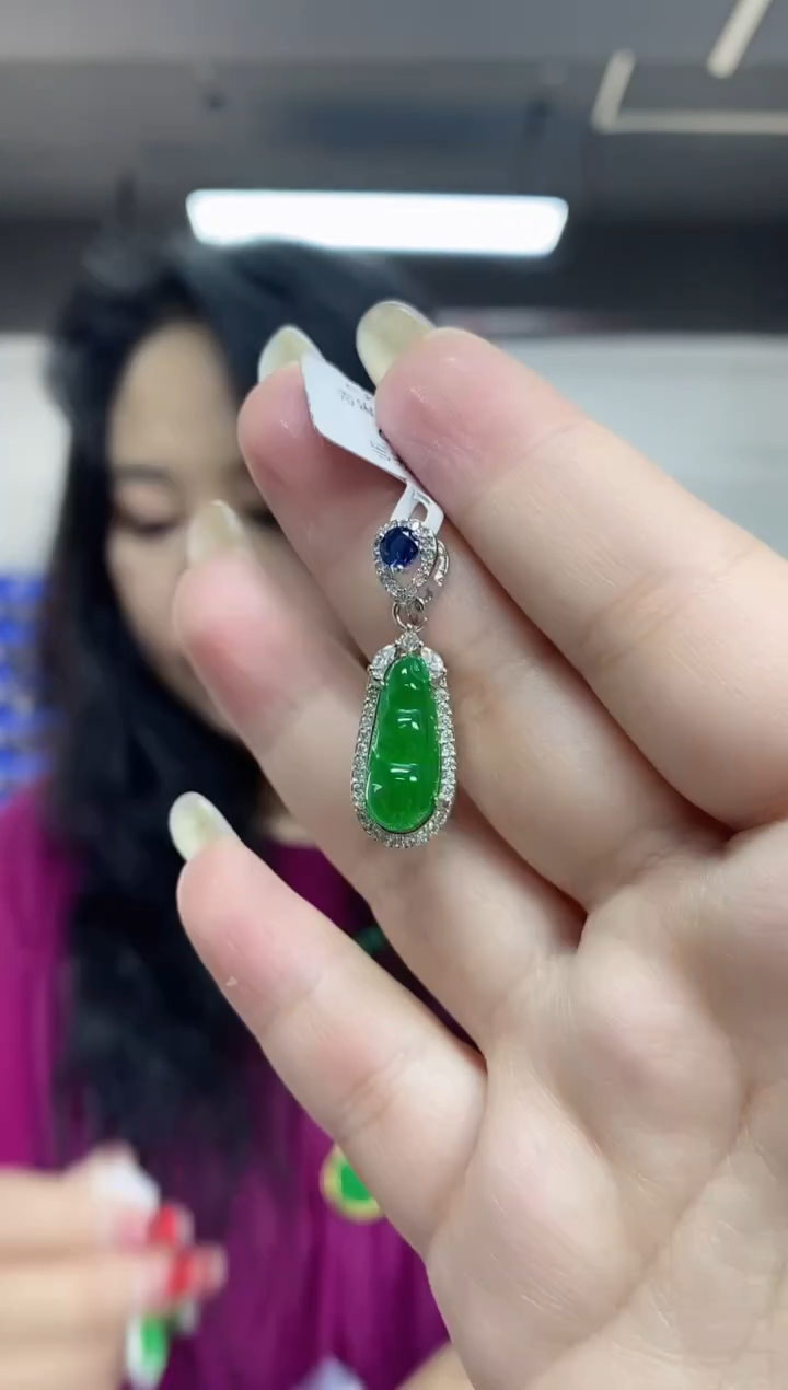 【闪购商品】翡翠吊坠(不含链)未镶嵌多样性发其一颜色微差