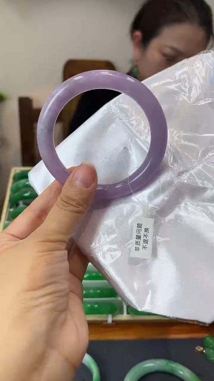 【闪购商品】砖雕闪43 圈口60.6  独货手镯