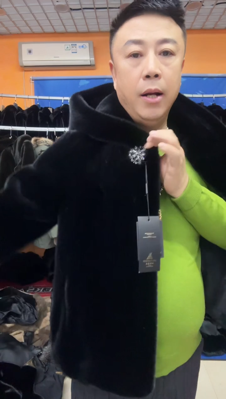 帽款   短款  611 女款130斤