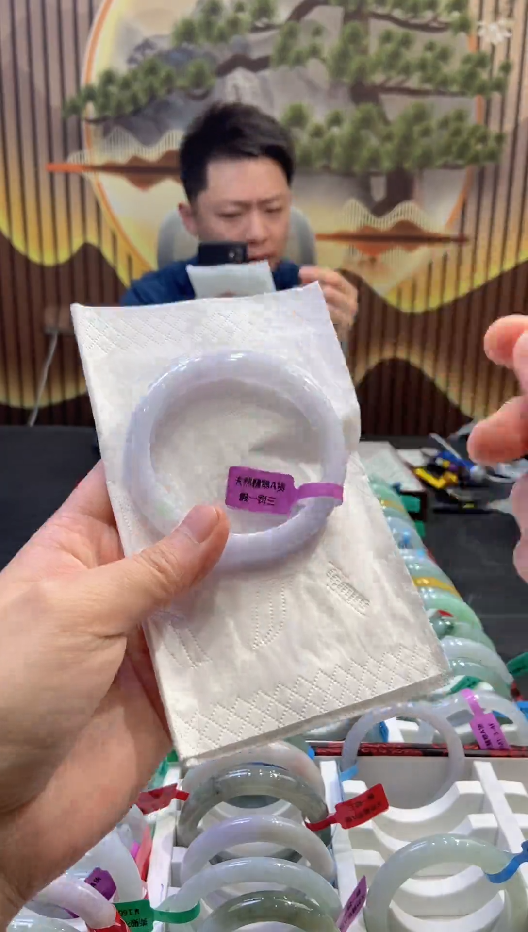 翡翠手镯未镶嵌多人04908