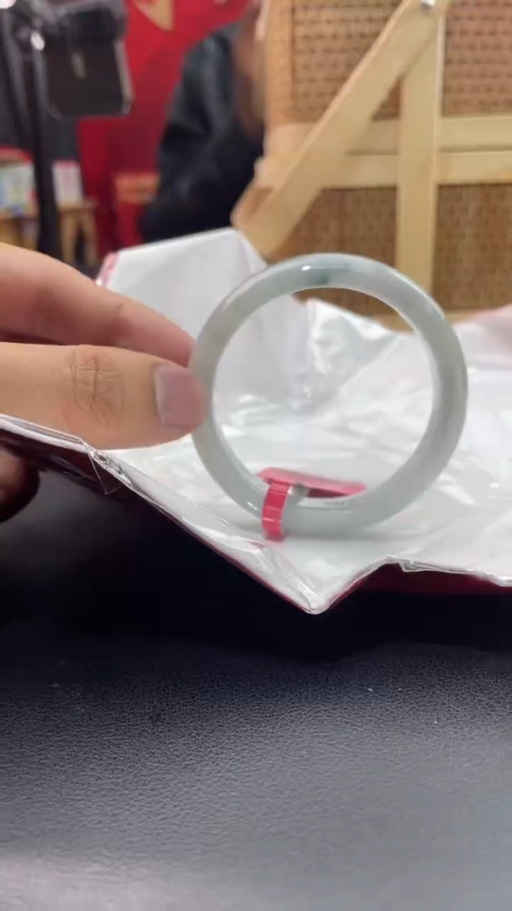 【闪购商品】翡翠手镯未镶嵌12翡翠手镯