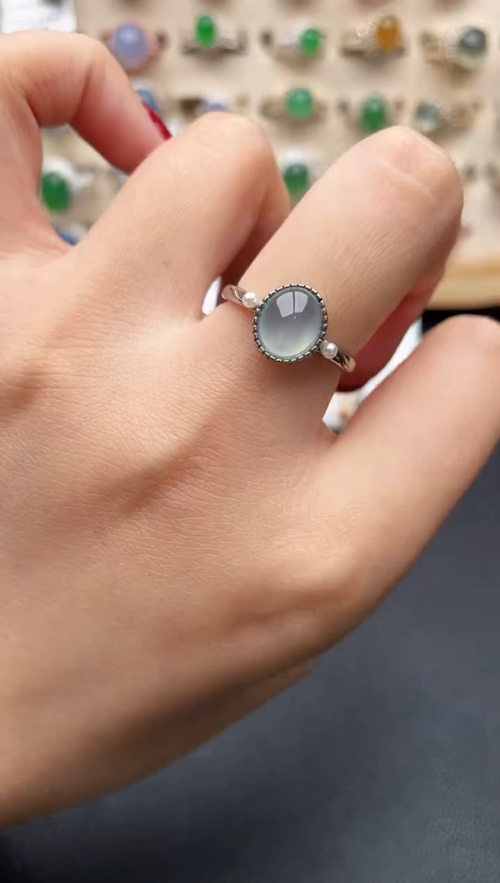 未镶嵌戒指翡翠一物一证一礼盒