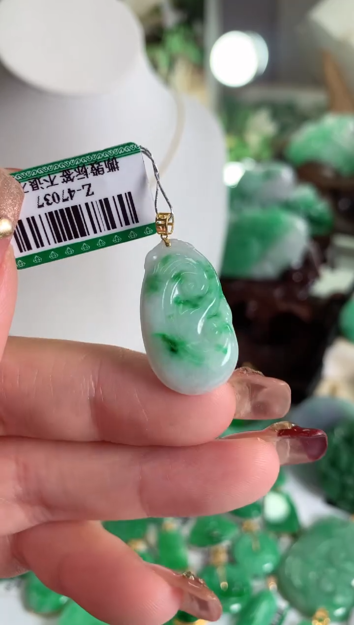 【闪购商品】翡翠吊坠(不含链)18K金镶嵌挂件