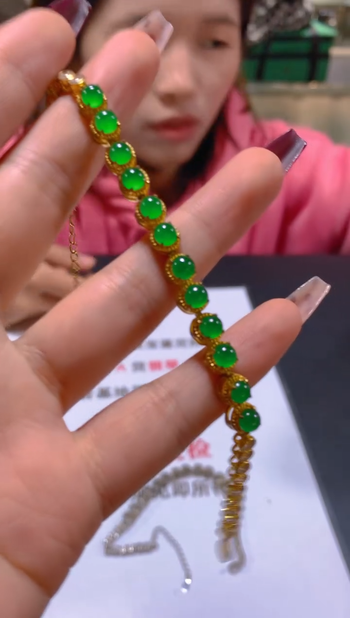 未镶嵌手链翡翠多样性发一