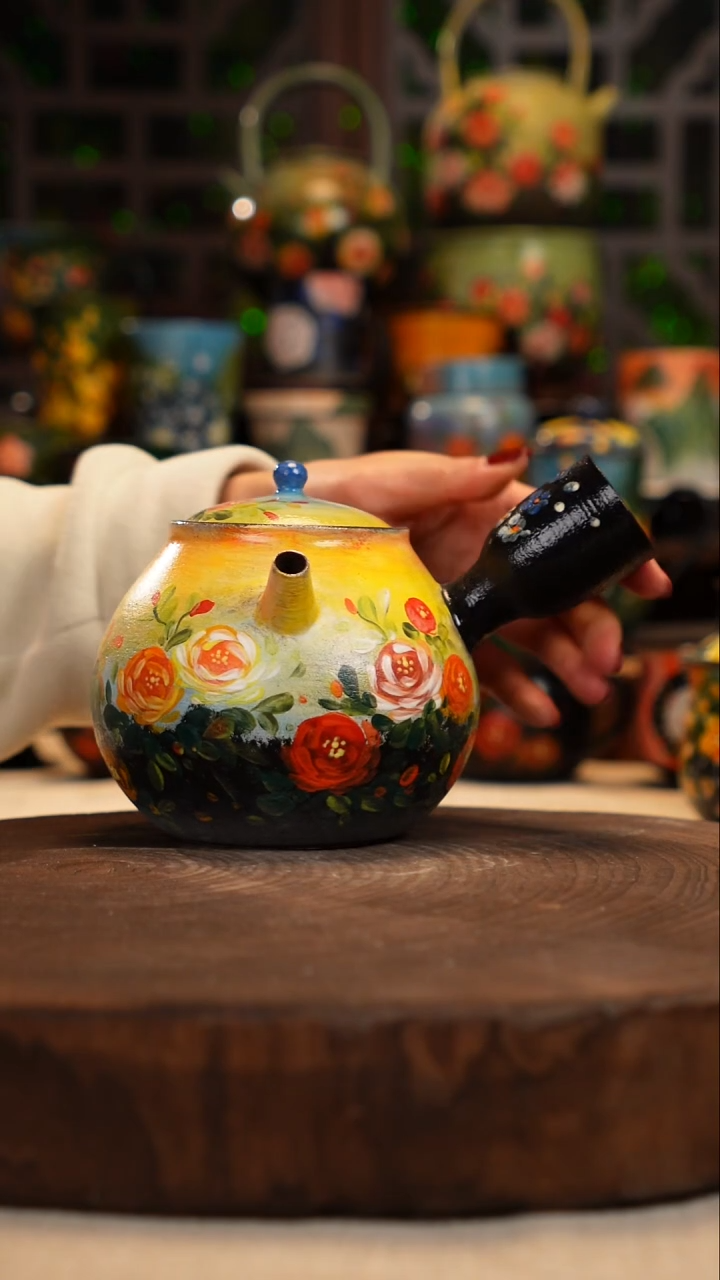 油画   釉下彩  壶