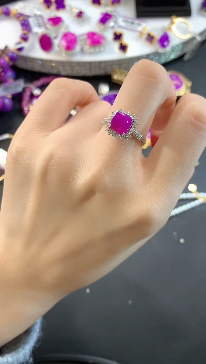 【闪购商品】苏纪石（舒俱来）.18K金镶嵌舒俱来戒指