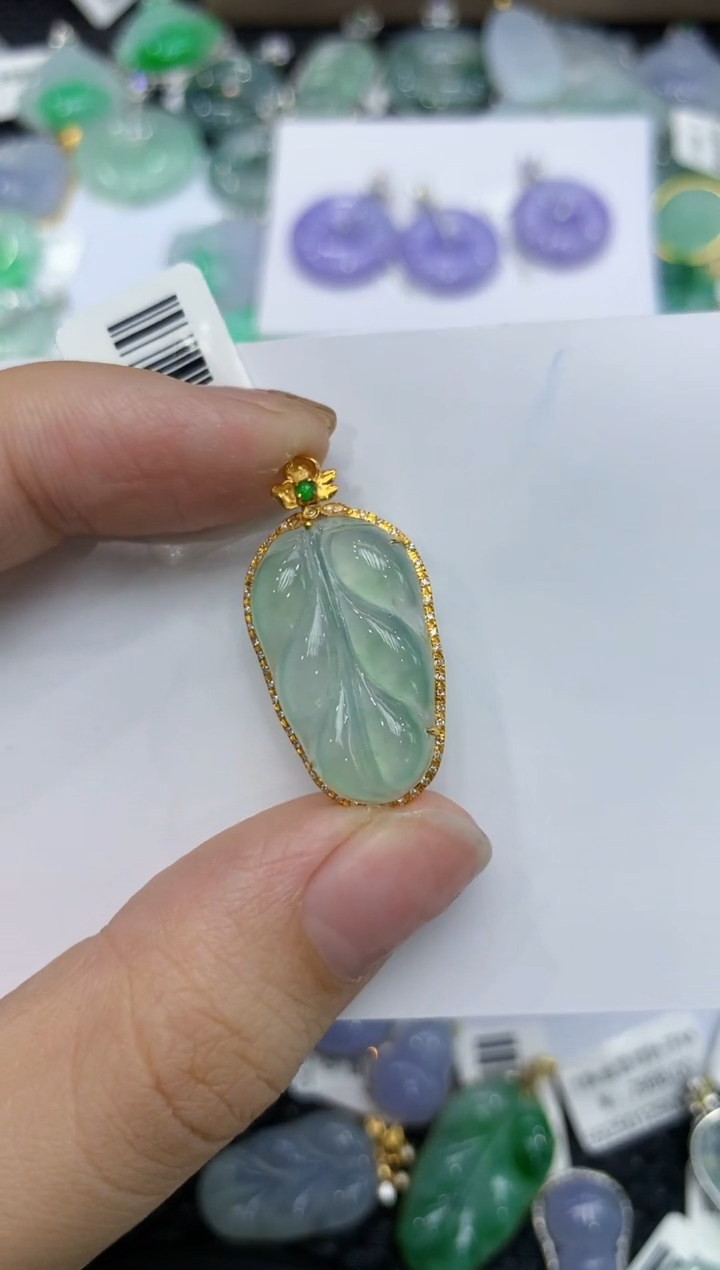 【闪购商品】翡翠颈饰18K金镶嵌111111111111