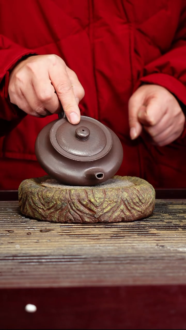 宜兴原矿紫砂壶茶壶宜兴原矿紫砂壶茶壶140C