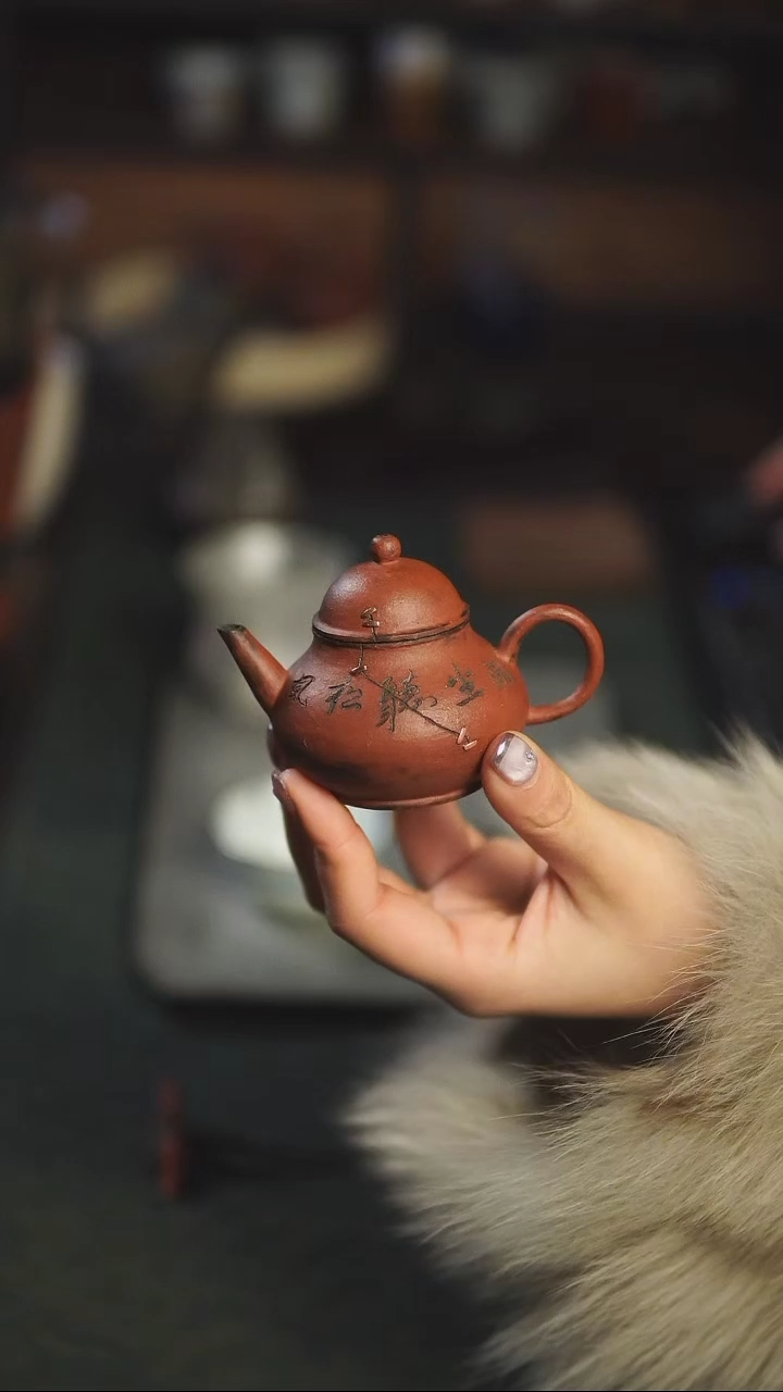 【闪购商品】松风舍 红色化妆土正把壶