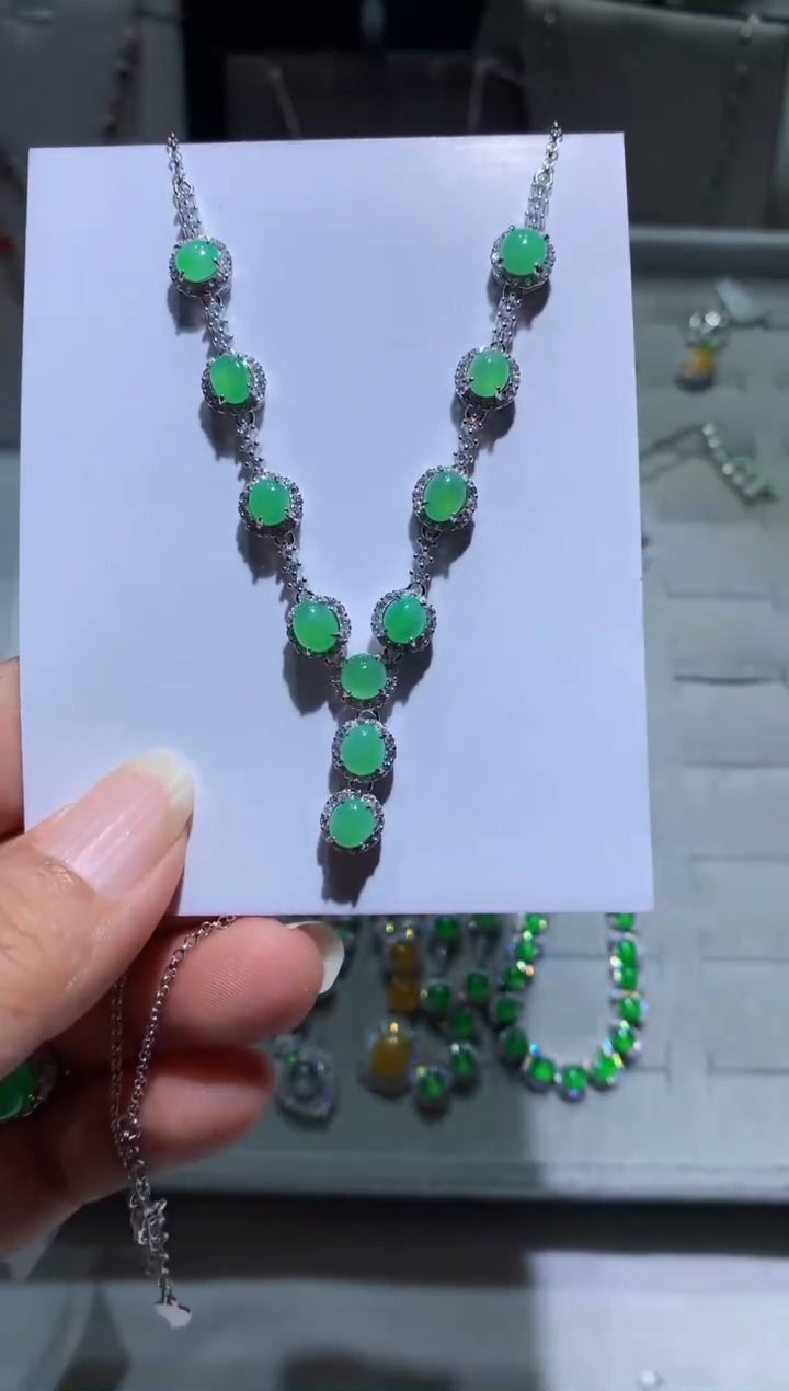 未镶嵌翡翠耳饰项链