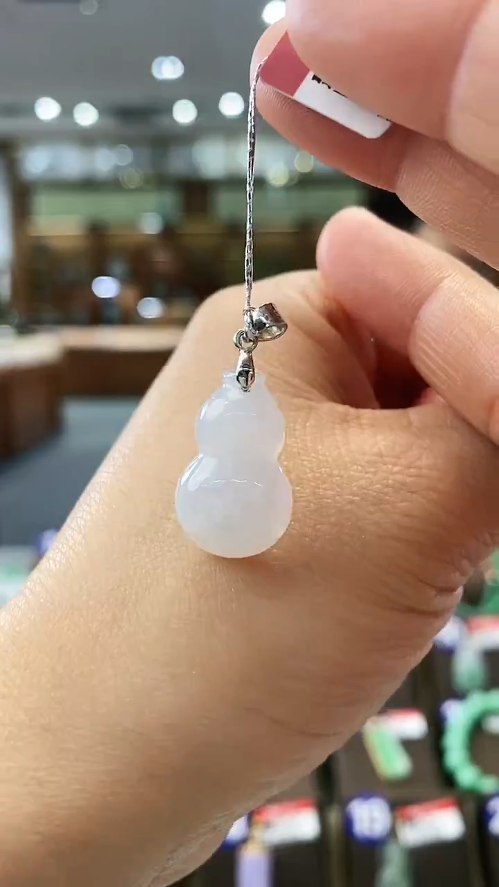 【闪购商品】翡翠颈饰银S925镶嵌葫芦