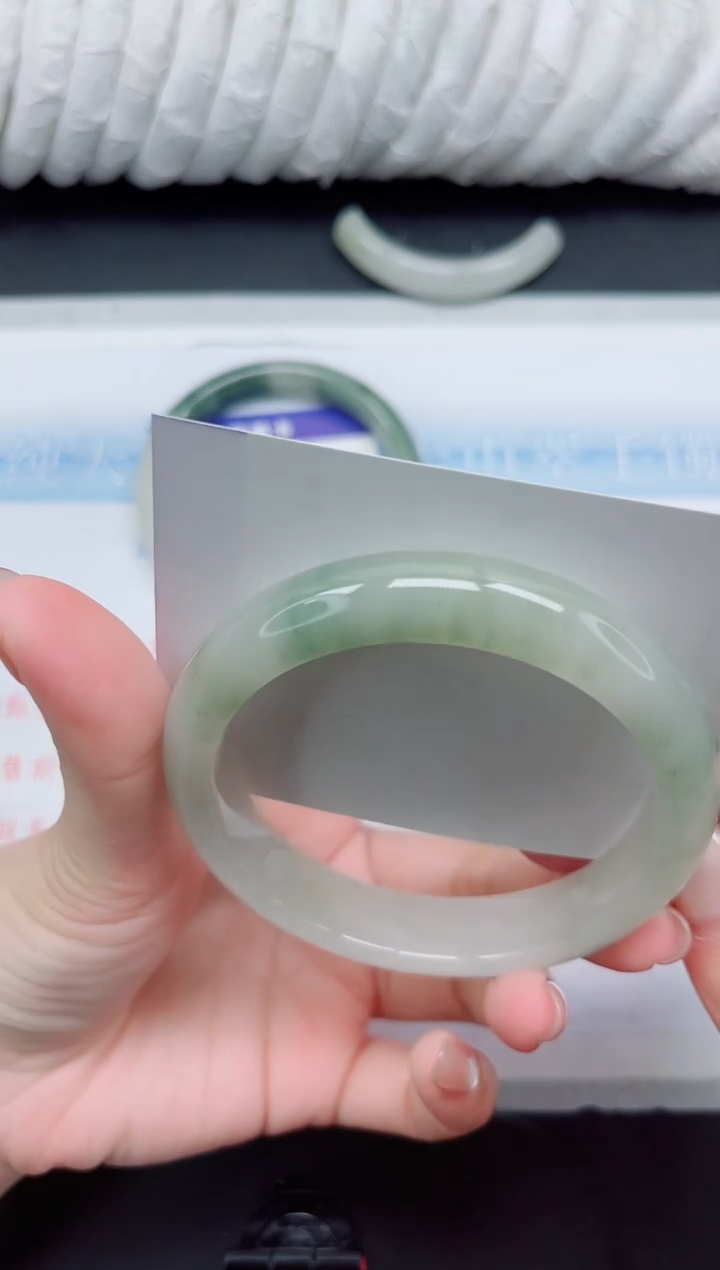 【闪购商品】石英质玉手镯未镶嵌252-60.3