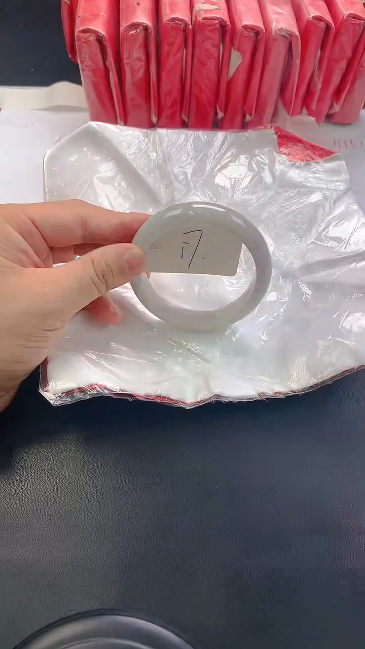 未镶嵌手镯翡翠2
