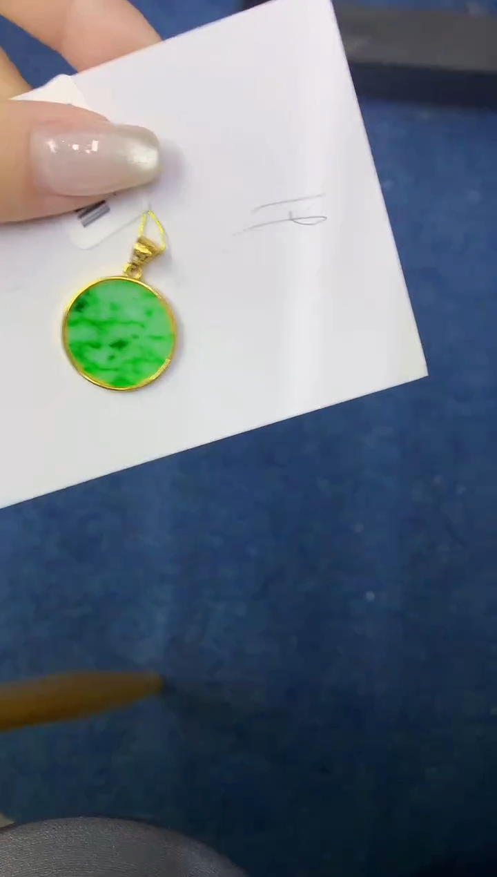 翡翠未镶嵌颈饰缅甸天然翡翠A货