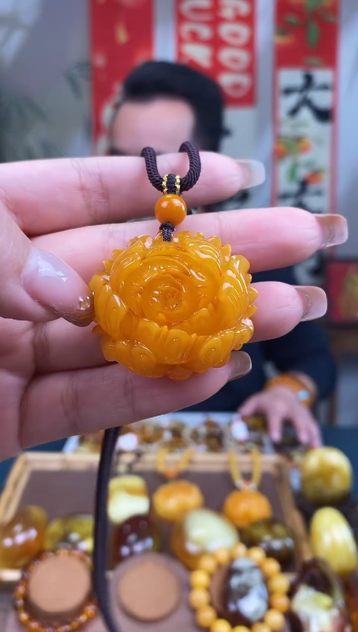 【闪购商品】琥珀裸石未镶嵌基地发货 一物一证 顺丰包邮