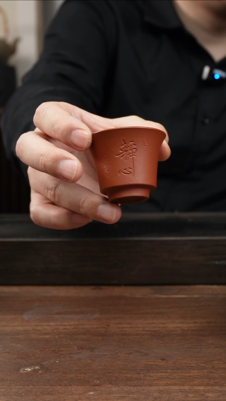 茶杯紫砂朱泥静心 刻绘新款主人杯 ！  