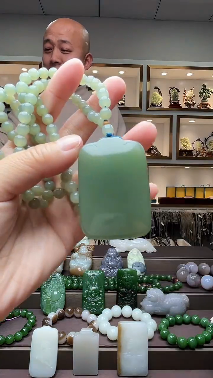 【闪购商品】和田玉颈饰未镶嵌苏