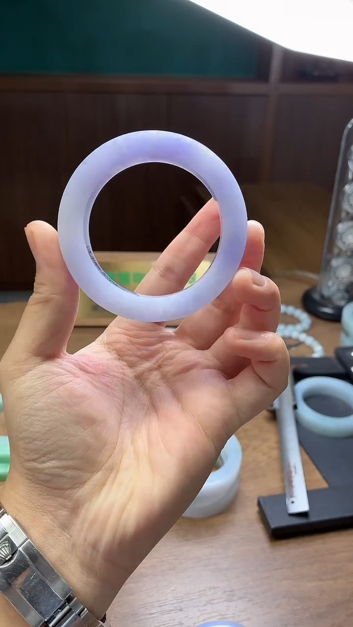 未镶嵌手镯定制翡翠去**吧定制