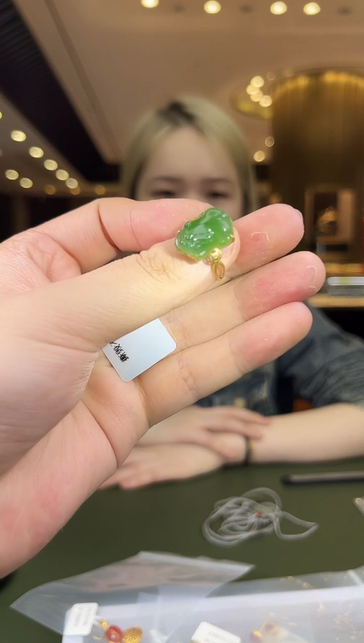 【闪购商品】和田玉戒指18K金镶嵌SH1570C 多样性发其一