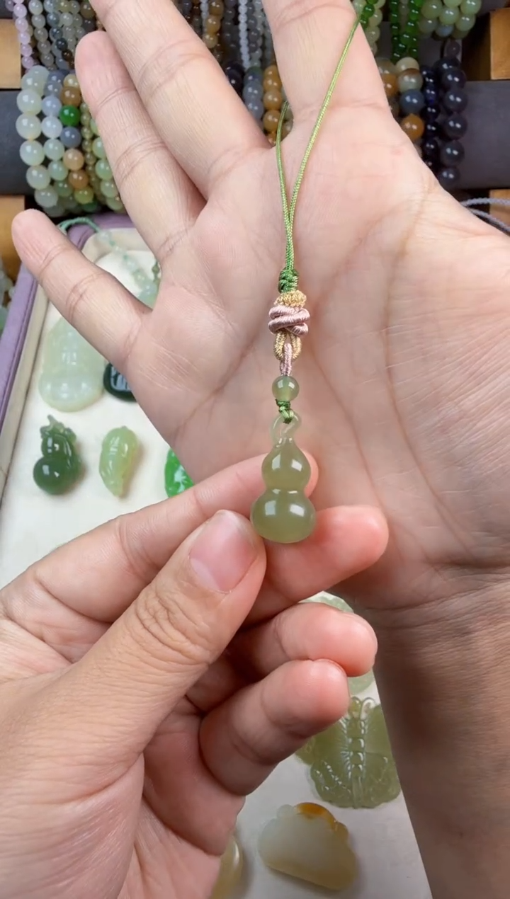 未镶嵌和田玉手机链葫芦