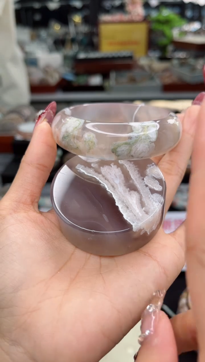 【闪购商品】石英质玉手镯未镶嵌59圈口（赠品镯心）6571342