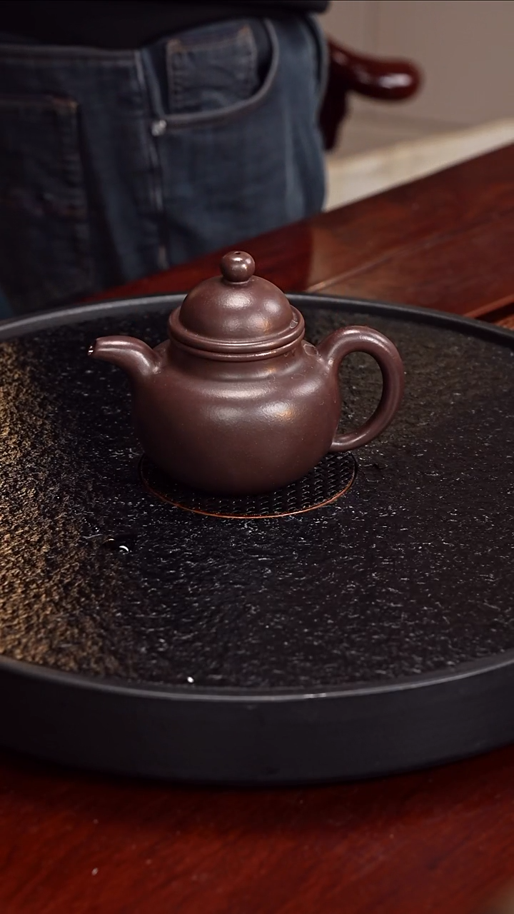 茶壶紫砂俞国良  掇球118 老紫泥 320毫升 锡山俞传