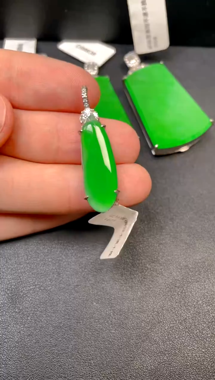 银S925镶嵌挂件翡翠吊坠