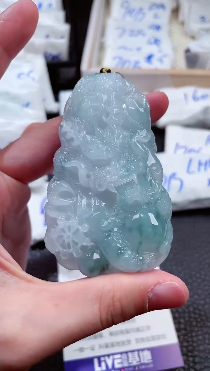 【闪购商品】翡翠未镶嵌颈饰00004500