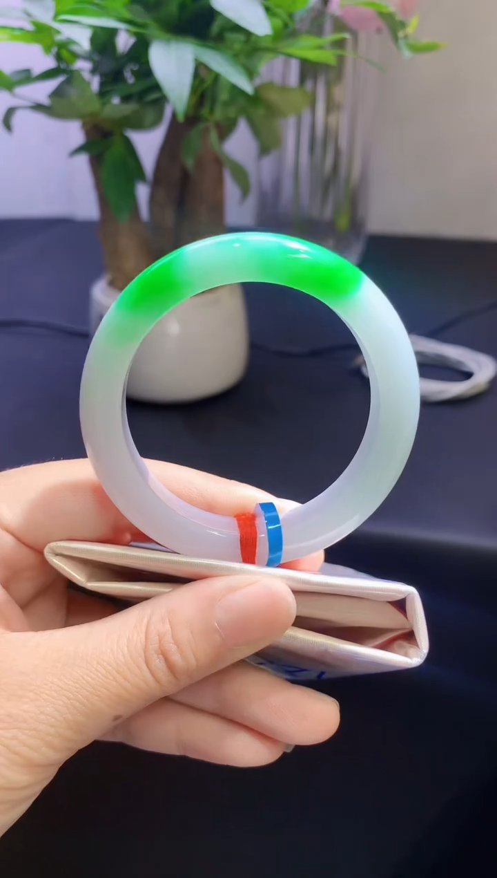 未镶嵌手镯翡翠翡翠手镯圈口51.7-t126手镯定金2万卖价9.2万