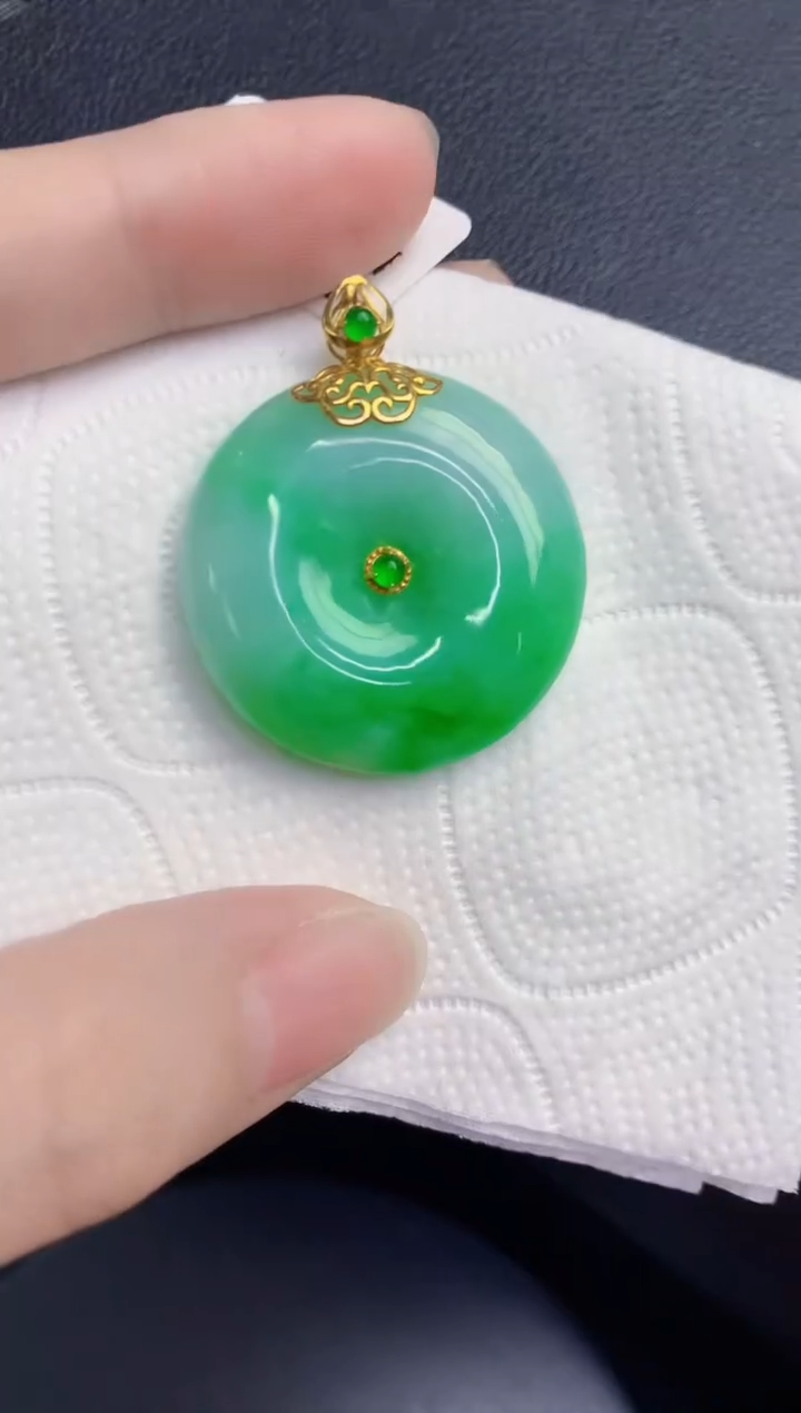 颈饰18K金镶嵌翡翠天然翡翠缅甸A货