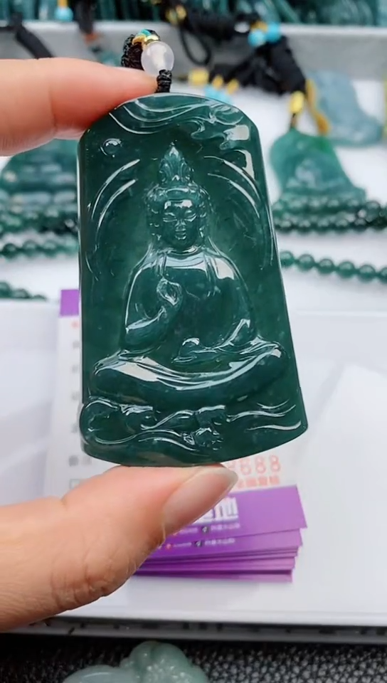 【闪购商品】翡翠颈饰未镶嵌