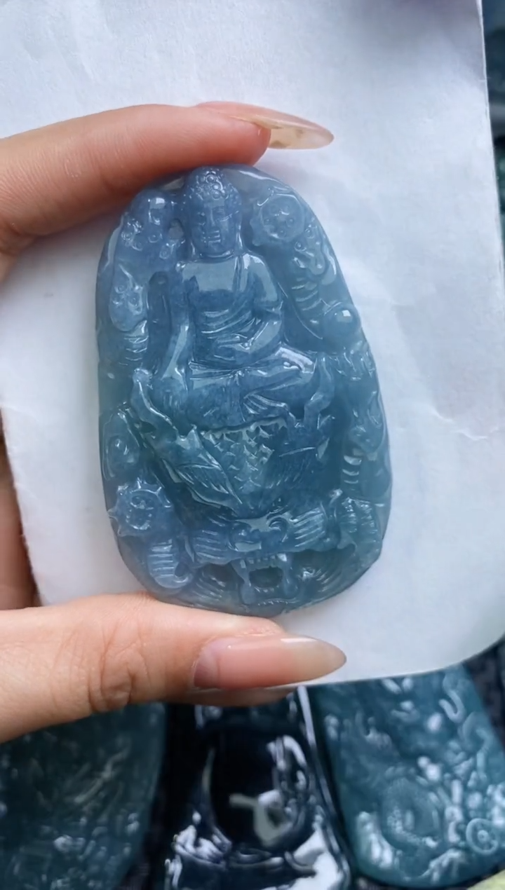 【闪购商品】翡翠颈饰未镶嵌           