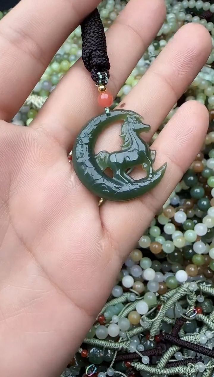 颈饰未镶嵌和田玉拍一发一