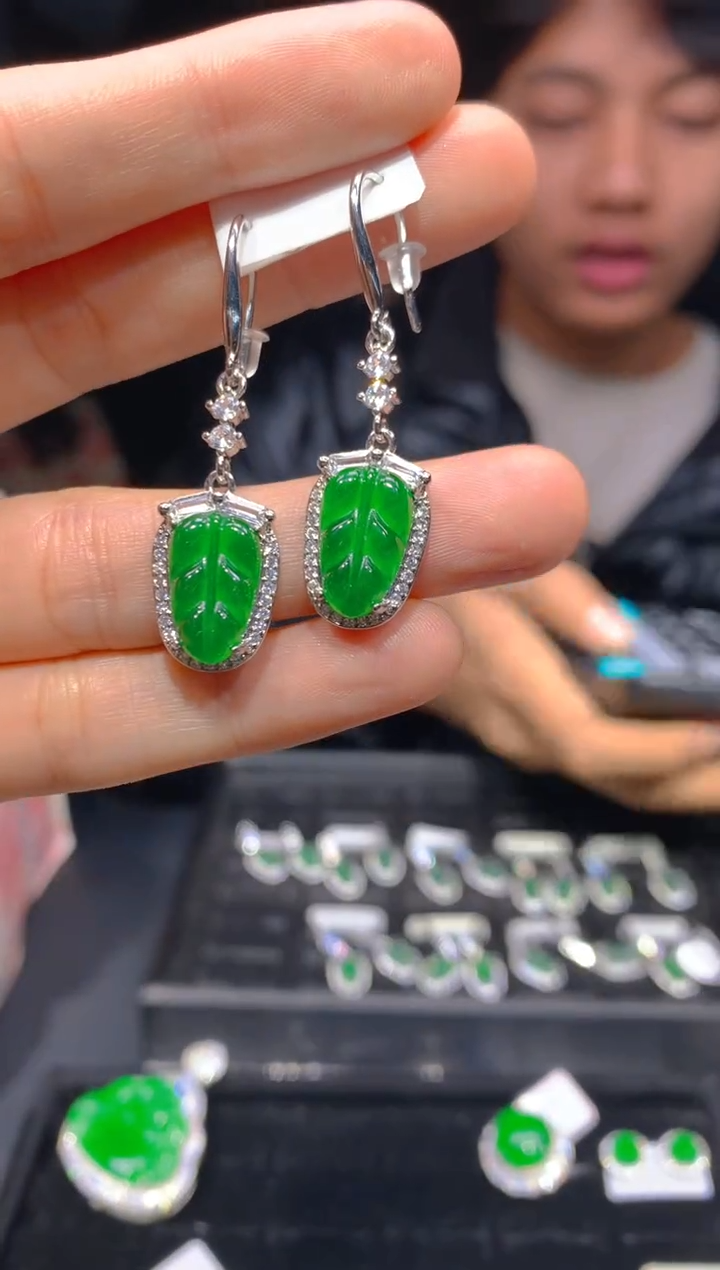 【闪购商品】定制翡翠未镶嵌90多样性发货（发其一）