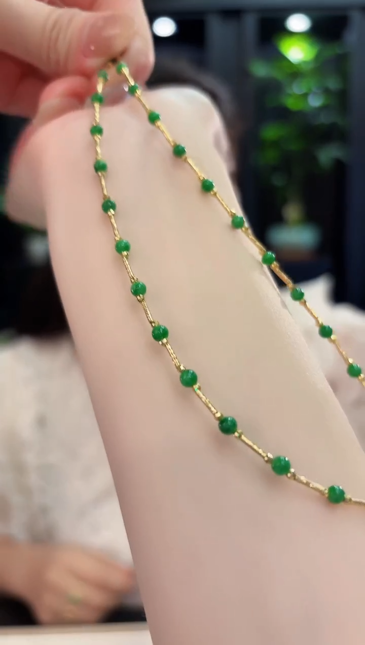 吊坠(不含链)18K金镶嵌翡翠缅料A货/多样性发货/一件