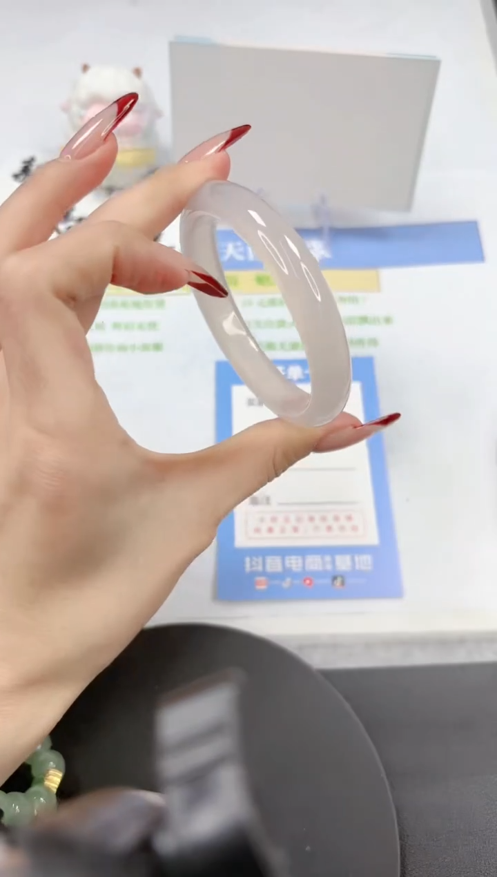 【闪购商品】石英质玉手镯未镶嵌A131-54.8-55