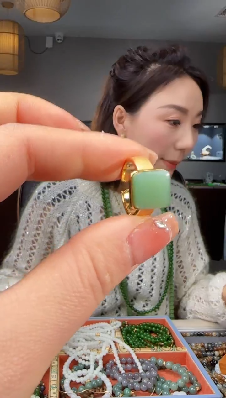 银S925镶嵌戒指和田玉1