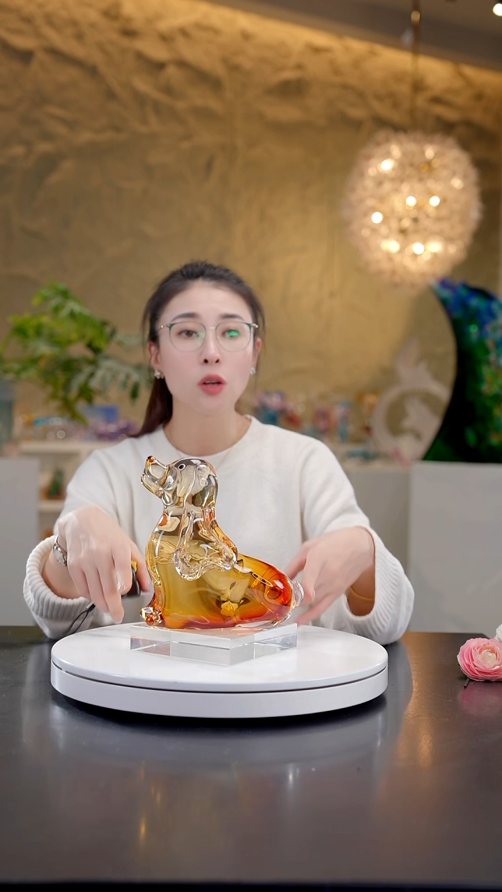 手工艺品琉璃琥珀金设计款小狗摆件+底座