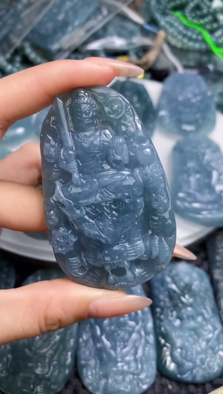 【闪购商品】翡翠颈饰未镶嵌          