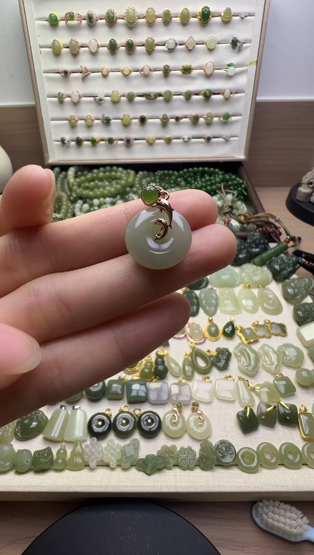 吊坠(赠链)银S925镶嵌和田玉平安扣