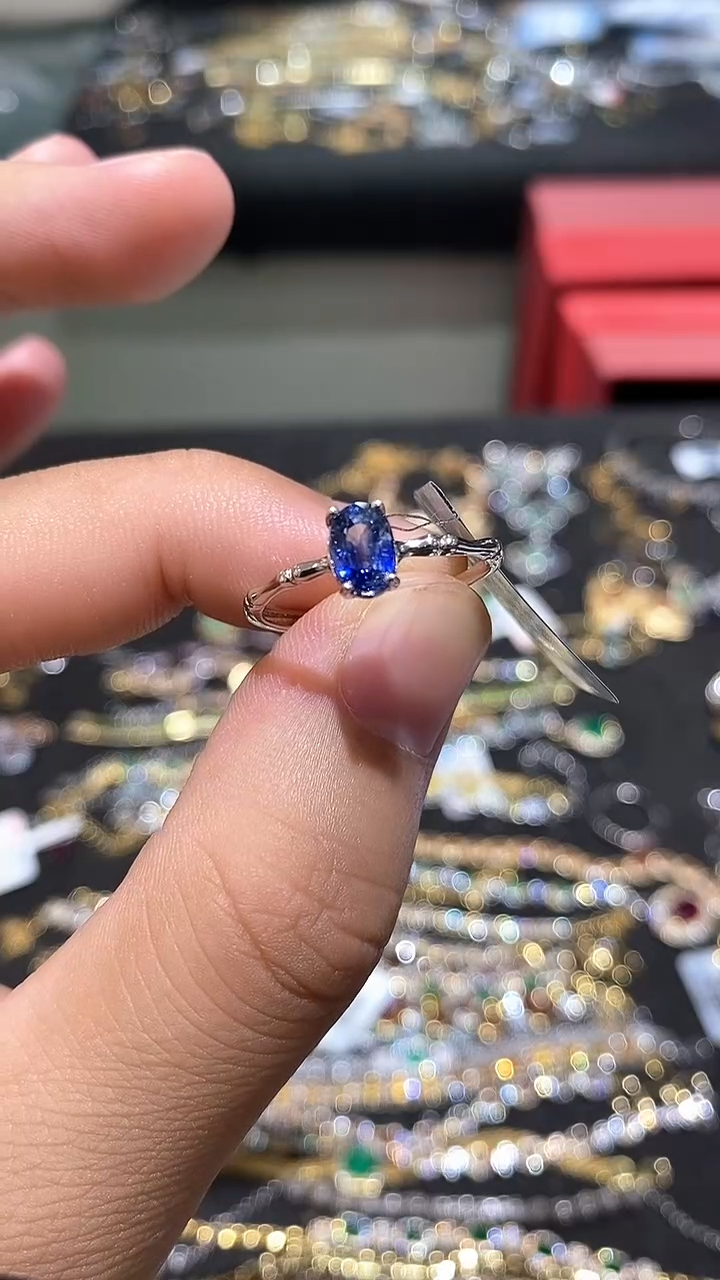 蓝宝石戒指银S925镀金镶嵌戒指