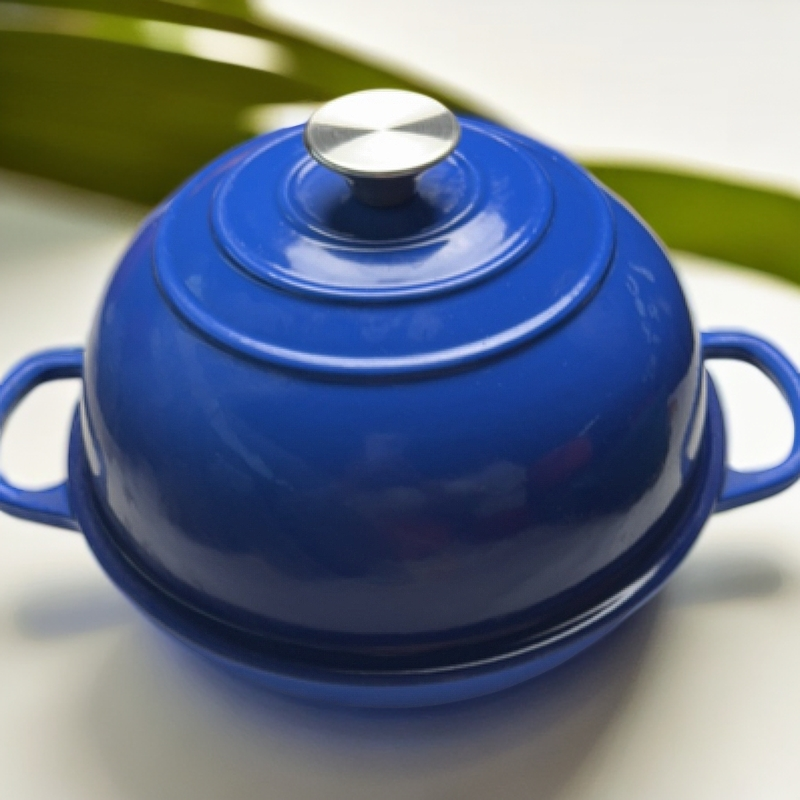 锦诚铸铁珐琅锅25口径蓝内白塔吉锅