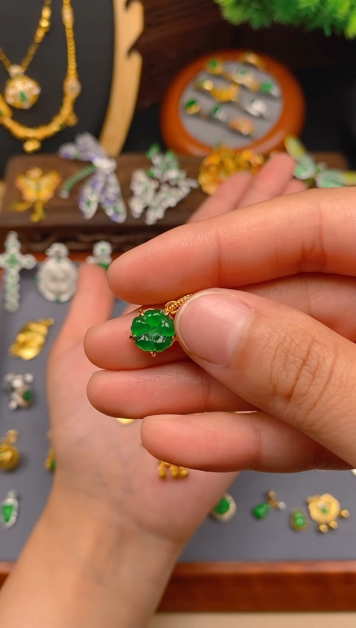 【闪购商品】翡翠吊坠(不含链)银S925镶嵌花花吊坠