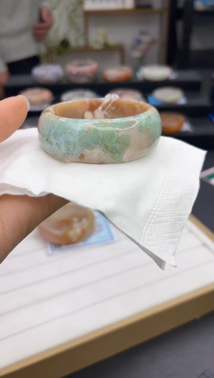 【闪购商品】石英质玉手镯未镶嵌A25(53圈)