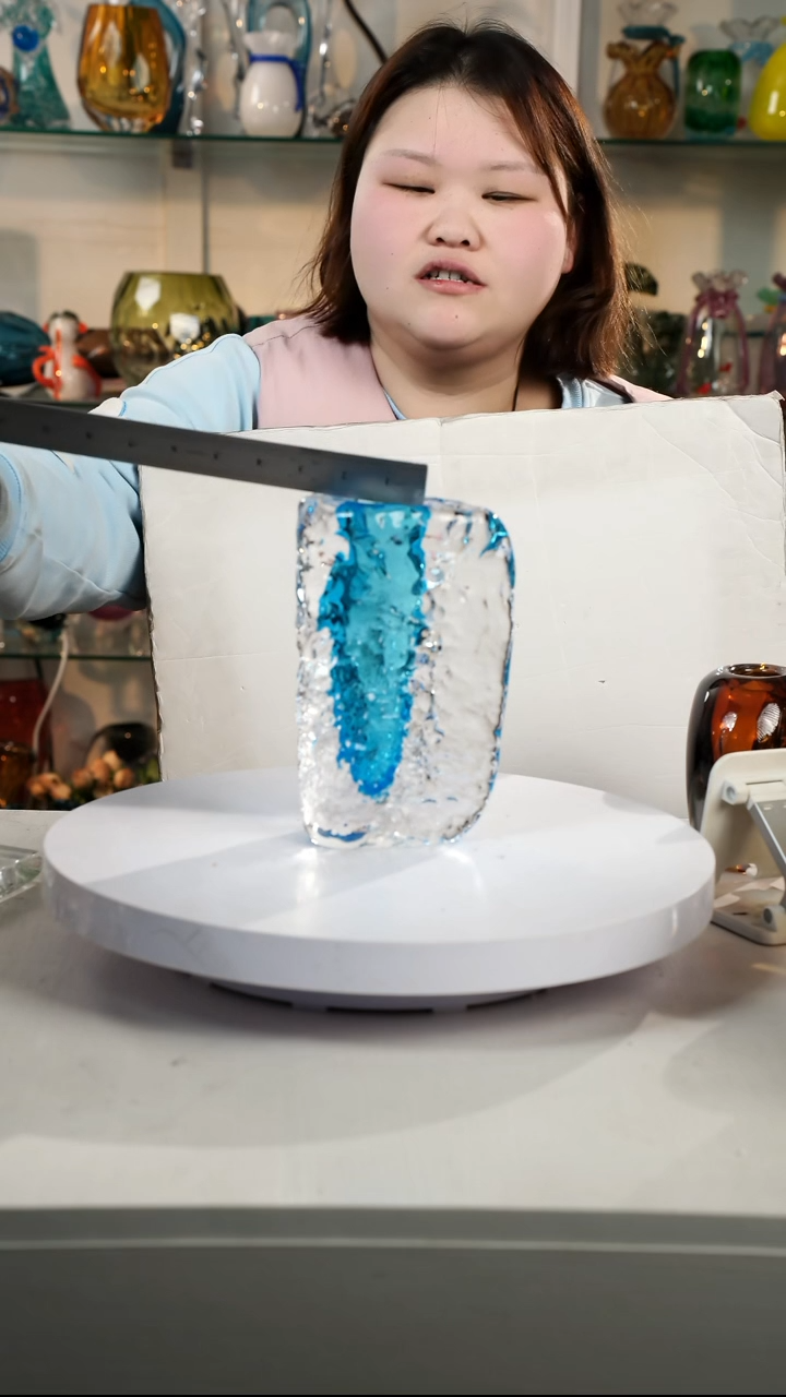 【闪购商品】琉璃【弘扬】高轻奢琉璃花器高21正常手工痕迹