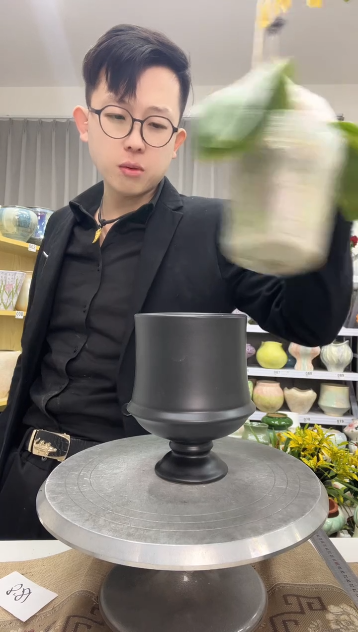 【1.2】花盆链接 高： 17 口：11